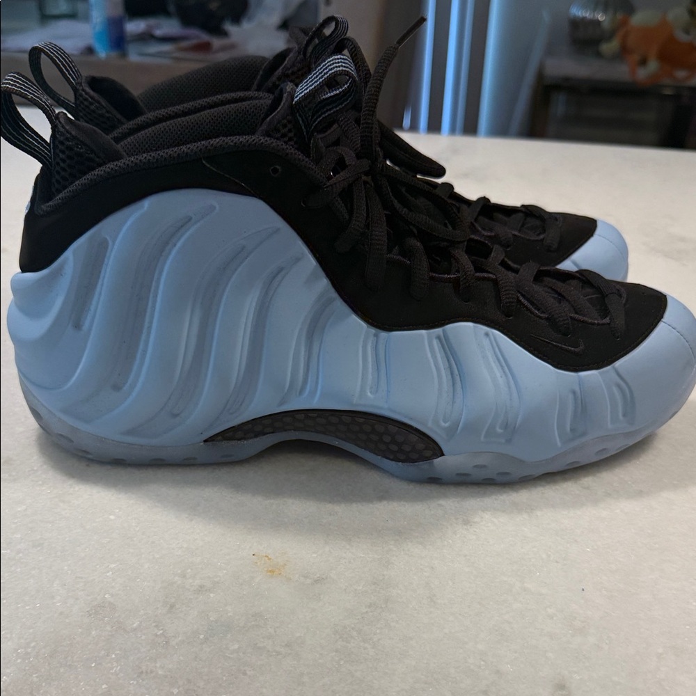 Men Foamposite Sneakers - Black and Blue